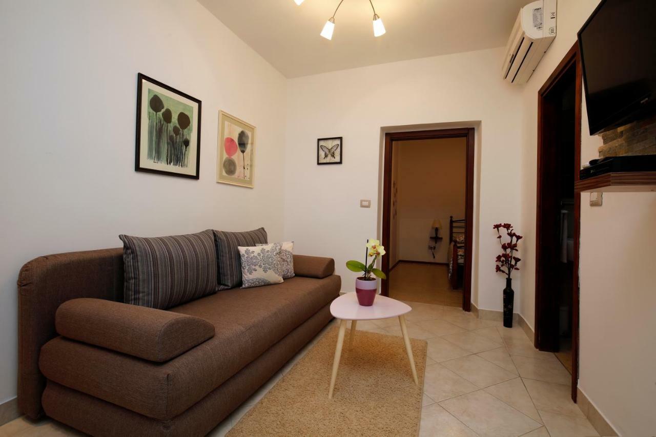 Apartments Fiora Premantura Extérieur photo